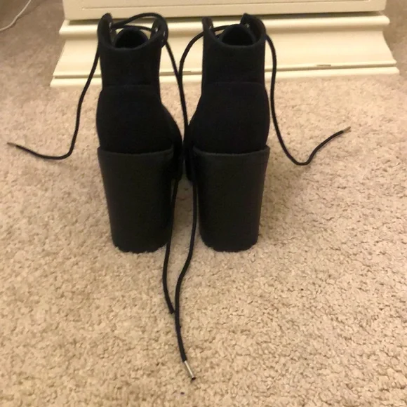 black lace up ankle boots / heeled combat booties - Picture 6 of 9